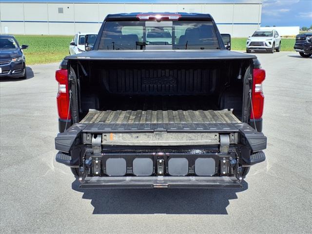 Photo of 2024 Black Chevrolet Silverado 1500