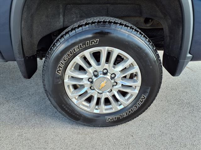 Photo of 2022 Northsky Blue Metallic Chevrolet Silverado 2500