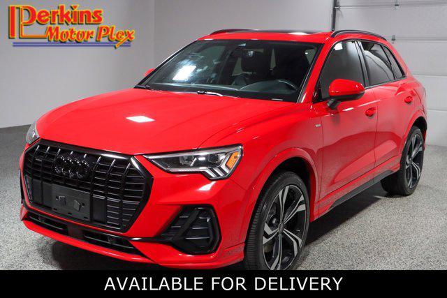 Photo of 2023 Tango Red Metallic Audi Q3