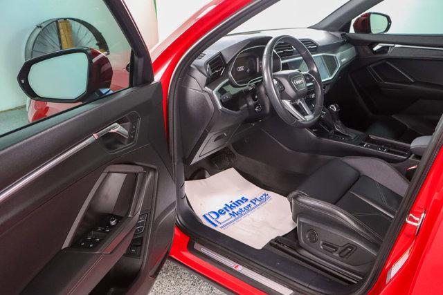Photo of 2023 Tango Red Metallic Audi Q3