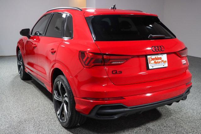 Photo of 2023 Tango Red Metallic Audi Q3