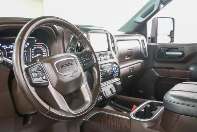 Photo of 2023 White GMC Sierra 2500