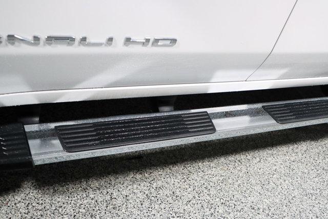 Photo of 2023 White GMC Sierra 2500