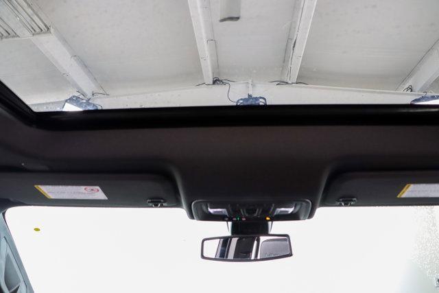 Photo of 2023 White GMC Sierra 2500