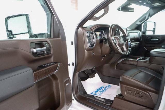 Photo of 2023 White GMC Sierra 2500