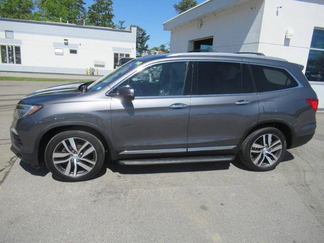 Photo of 2016 Gray Honda Pilot