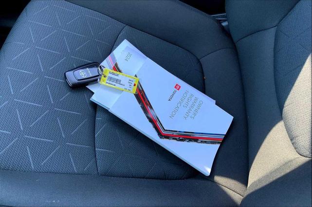 Photo of 2024 Ice Cap Toyota RAV4