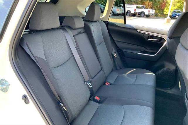 Photo of 2024 Ice Cap Toyota RAV4