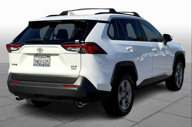 Photo of 2024 Ice Cap Toyota RAV4