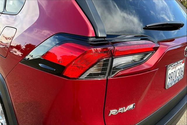 Photo of 2025 Ruby Flare Pearl Toyota RAV4