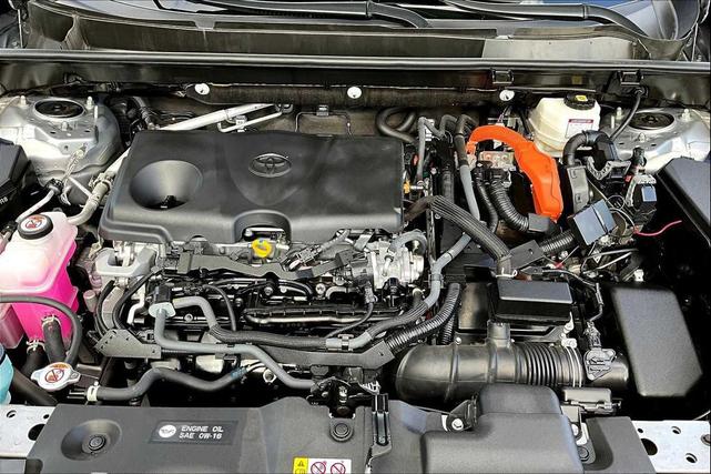 Photo of 2022 Silver Sky Metallic Toyota RAV4 Hybrid