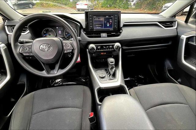 Photo of 2022 Silver Sky Metallic Toyota RAV4 Hybrid
