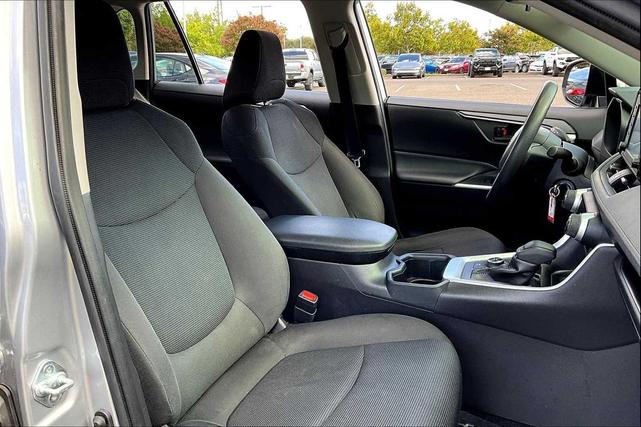 Photo of 2022 Silver Sky Metallic Toyota RAV4 Hybrid