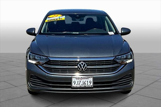 Photo of 2024 Platinum Gray Metallic Volkswagen Jetta
