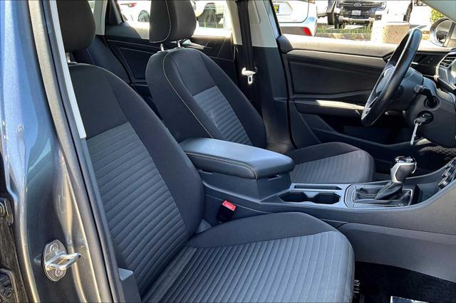 Photo of 2024 Platinum Gray Metallic Volkswagen Jetta