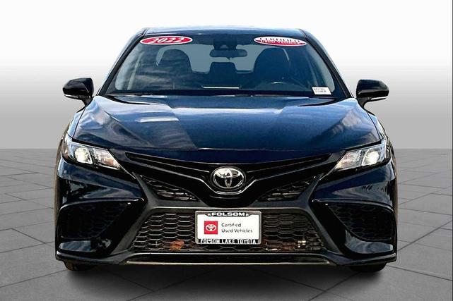 Photo of 2022 Midnight Black Metallic Toyota Camry