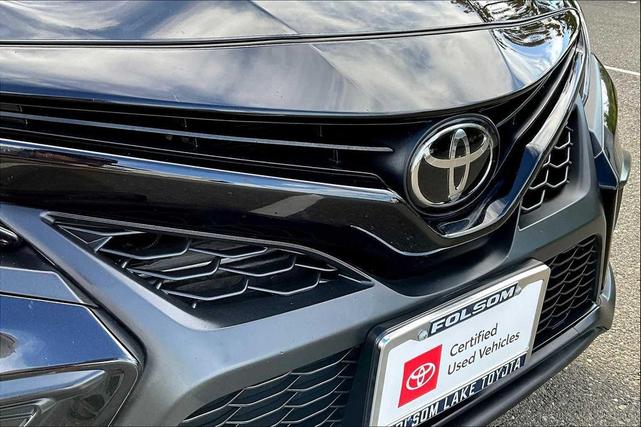 Photo of 2022 Midnight Black Metallic Toyota Camry