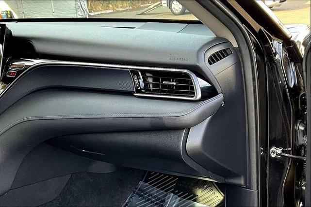 Photo of 2022 Midnight Black Metallic Toyota Camry