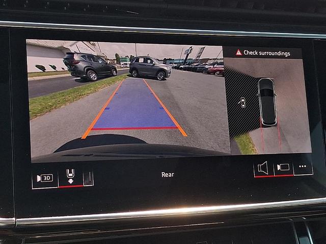 Photo of 2025 Mythos Black Metallic Audi Q7
