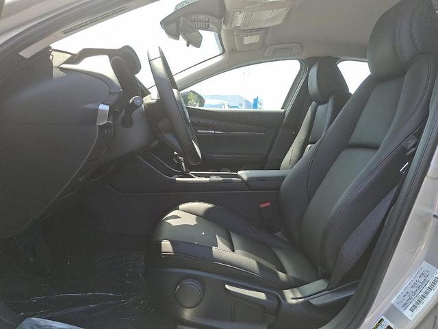 Photo of 2025 Platinum Mazda Mazda3