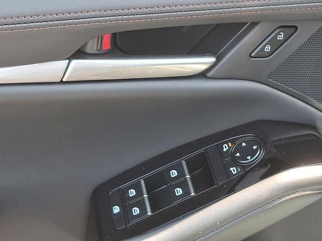 Photo of 2025 Platinum Mazda Mazda3