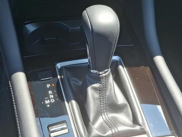Photo of 2025 Platinum Mazda Mazda3