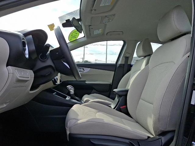 Photo of 2023 Aurora Black Kia Forte