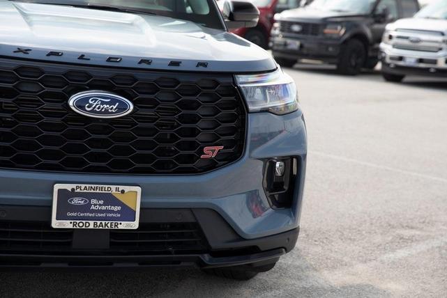 Photo of 2025 Vapor Blue Metallic Ford Explorer