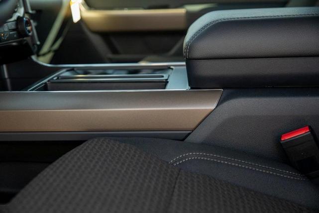 Photo of 2025 Black Metallic Ford F-150