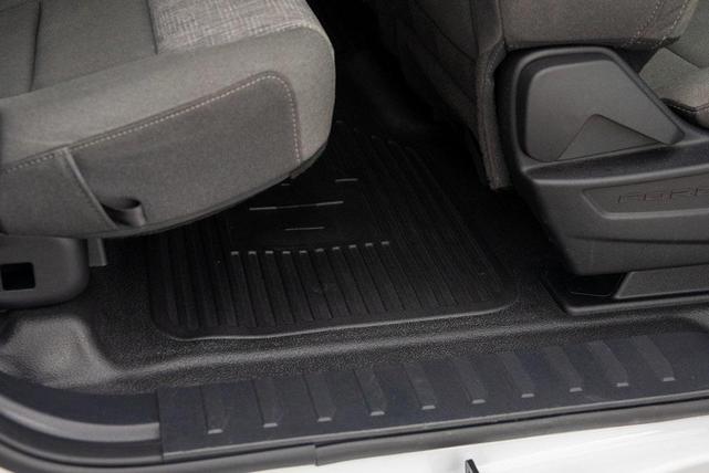 Photo of 2023 Oxford White Ford F-250