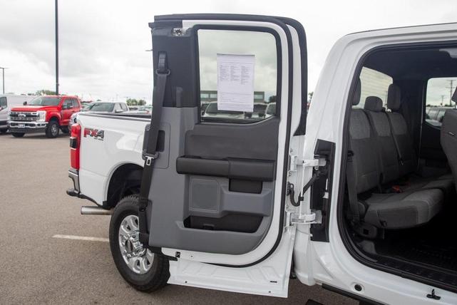 Photo of 2023 Oxford White Ford F-250