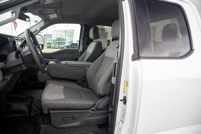 Photo of 2023 Oxford White Ford F-250