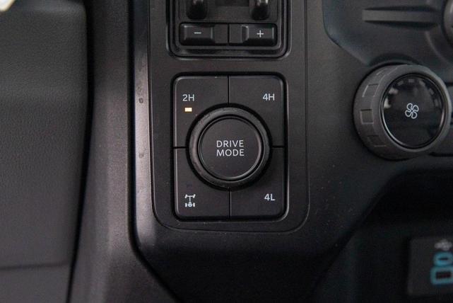Photo of 2023 Oxford White Ford F-250