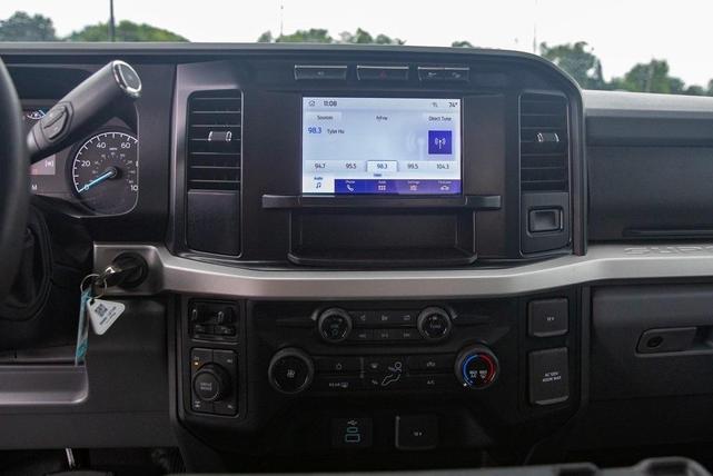 Photo of 2023 Oxford White Ford F-250