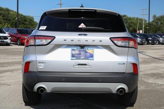 Photo of 2020 Ingot Silver Metallic Ford Escape