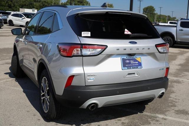 Photo of 2020 Ingot Silver Metallic Ford Escape