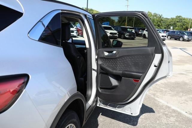 Photo of 2020 Ingot Silver Metallic Ford Escape