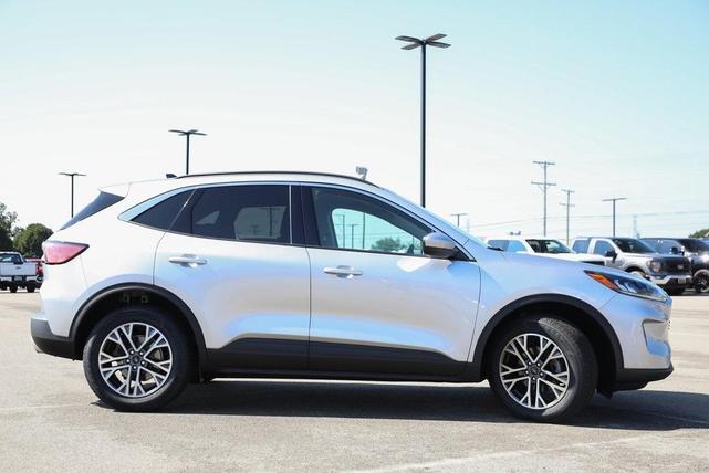 Photo of 2020 Ingot Silver Metallic Ford Escape