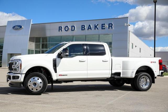 Photo of 2026 White Metallic Ford F-450