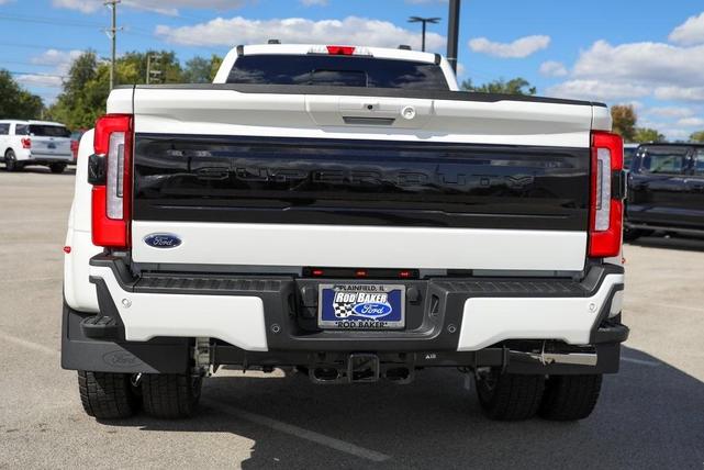 Photo of 2026 White Metallic Ford F-450