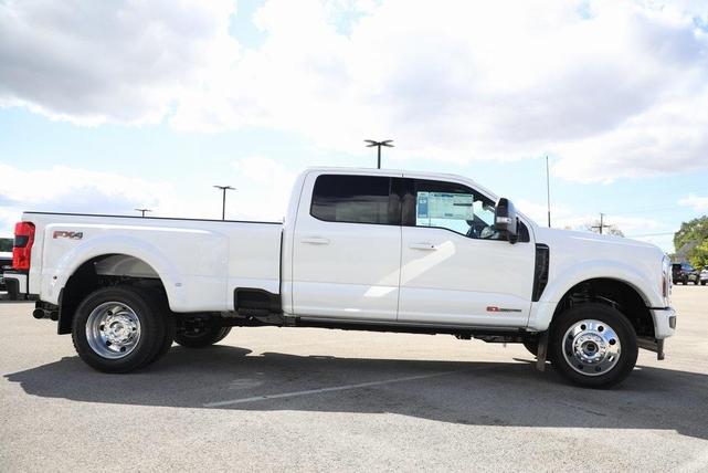 Photo of 2026 White Metallic Ford F-450