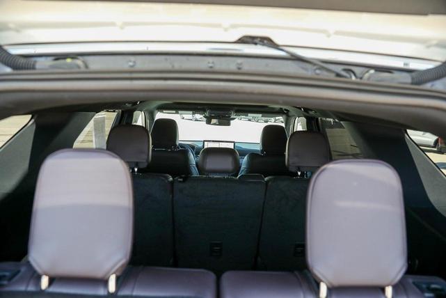 Photo of 2025 Star White Ford Explorer