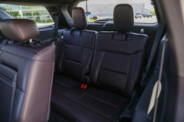 Photo of 2025 Star White Ford Explorer