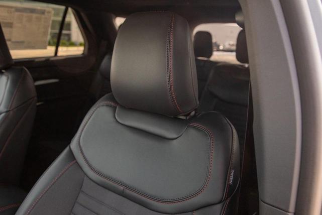 Photo of 2025 Gray Metallic Ford Explorer