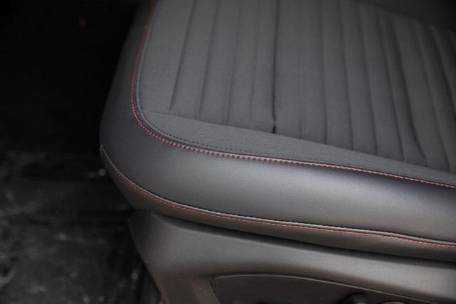 Photo of 2025 Gray Metallic Ford Explorer