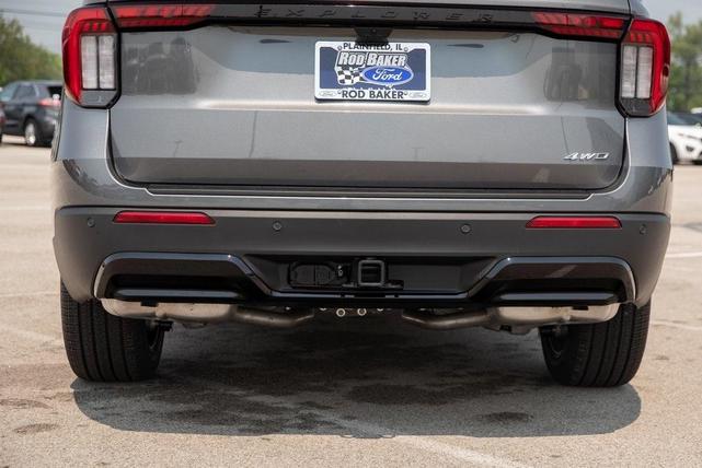 Photo of 2025 Gray Metallic Ford Explorer