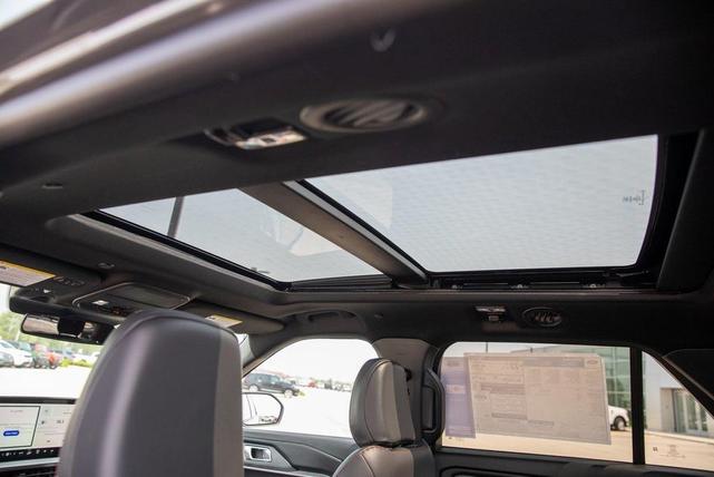 Photo of 2025 Gray Metallic Ford Explorer