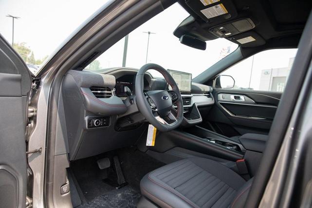 Photo of 2025 Gray Metallic Ford Explorer