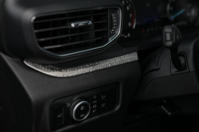 Photo of 2024 Carbonized Gray Metallic Ford Explorer
