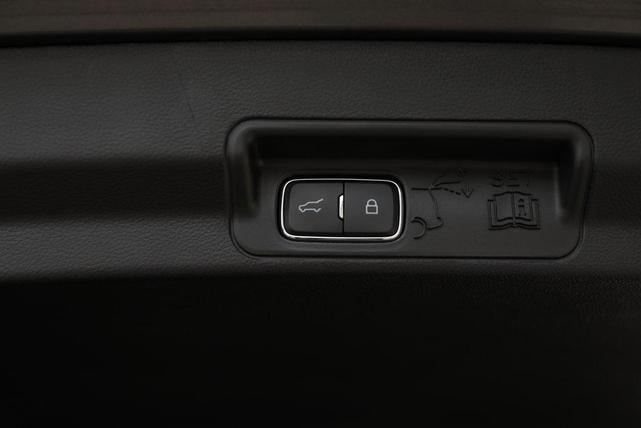Photo of 2024 Carbonized Gray Metallic Ford Explorer